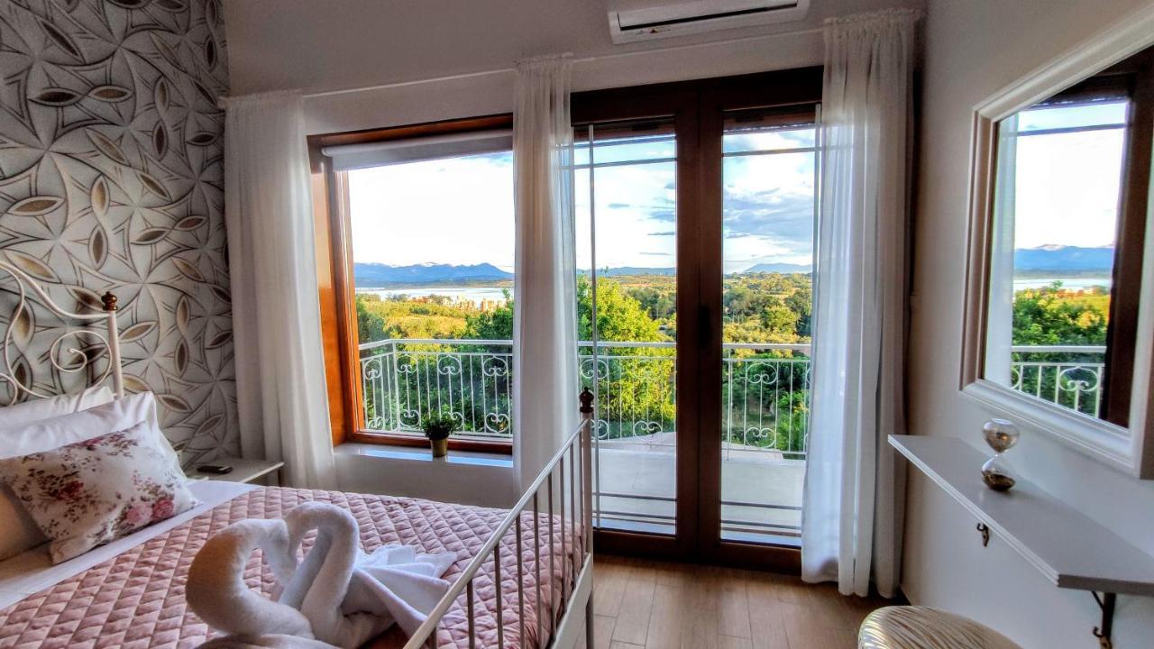 The Elysian At Nicopolis Jacuzzi Apartment Nikopolis Exterior foto