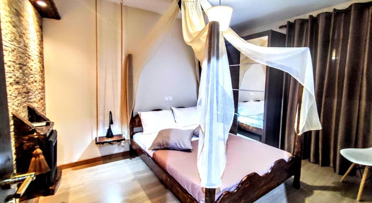 The Elysian At Nicopolis Jacuzzi Apartment Nikopolis Exterior foto