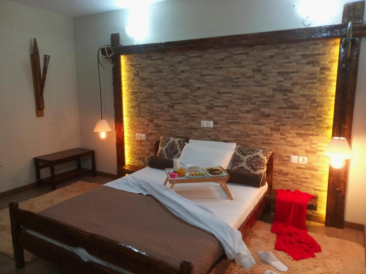 The Elysian At Nicopolis Jacuzzi Apartment Nikopolis Exterior foto